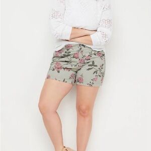 Lane Bryant 28 Floral rose print gray Green Pink Women's Shorts NWOT Bermuda